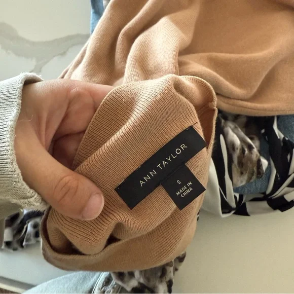 Ann Taylor Camel Color Sleeveless Mock Neck Neutral Lightweight Sweater Top - Picture 2 of 12